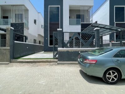 4 Bedroom Fully Detached Duplex with Bq