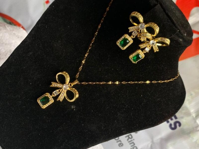 Earring & Necklace