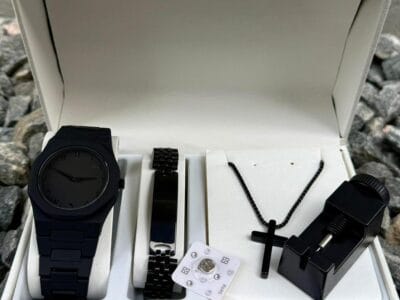 Jewelry Box - Wristwatch, Necklace, Wristband e.t.c