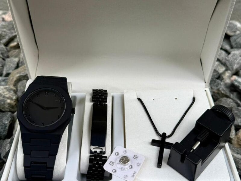 Jewelry Box - Wristwatch, Necklace, Wristband e.t.c