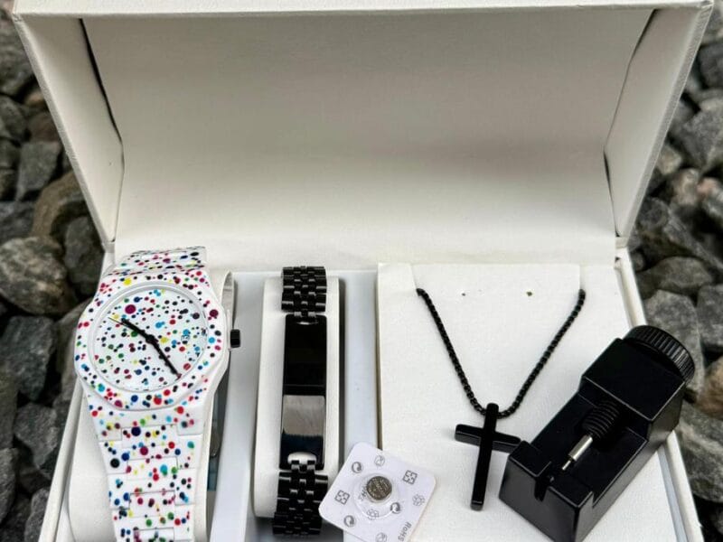 Jewelry Box - Wristwatch, Necklace, Wristband e.t.c