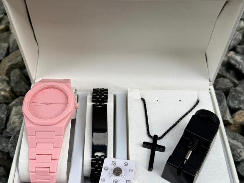 Jewelry Box - Wristwatch, Necklace, Wristband e.t.c