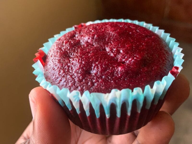 Cupcakes Non-frosted (by 6)
