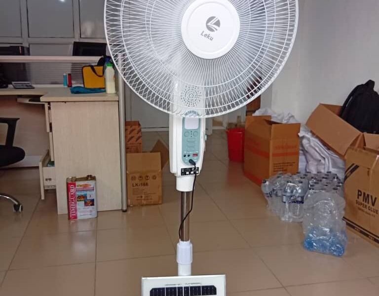 16 inches Leku Rechargeable/solar fan