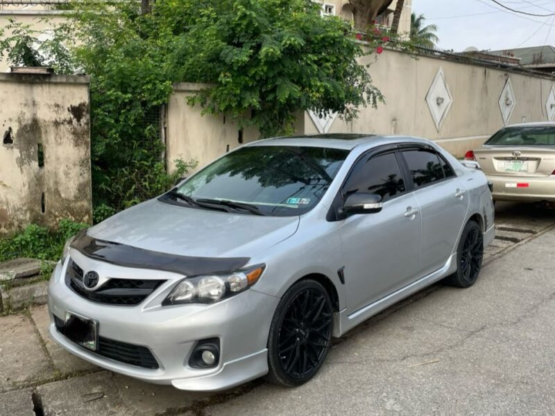2011 TOYOTA COROLLA